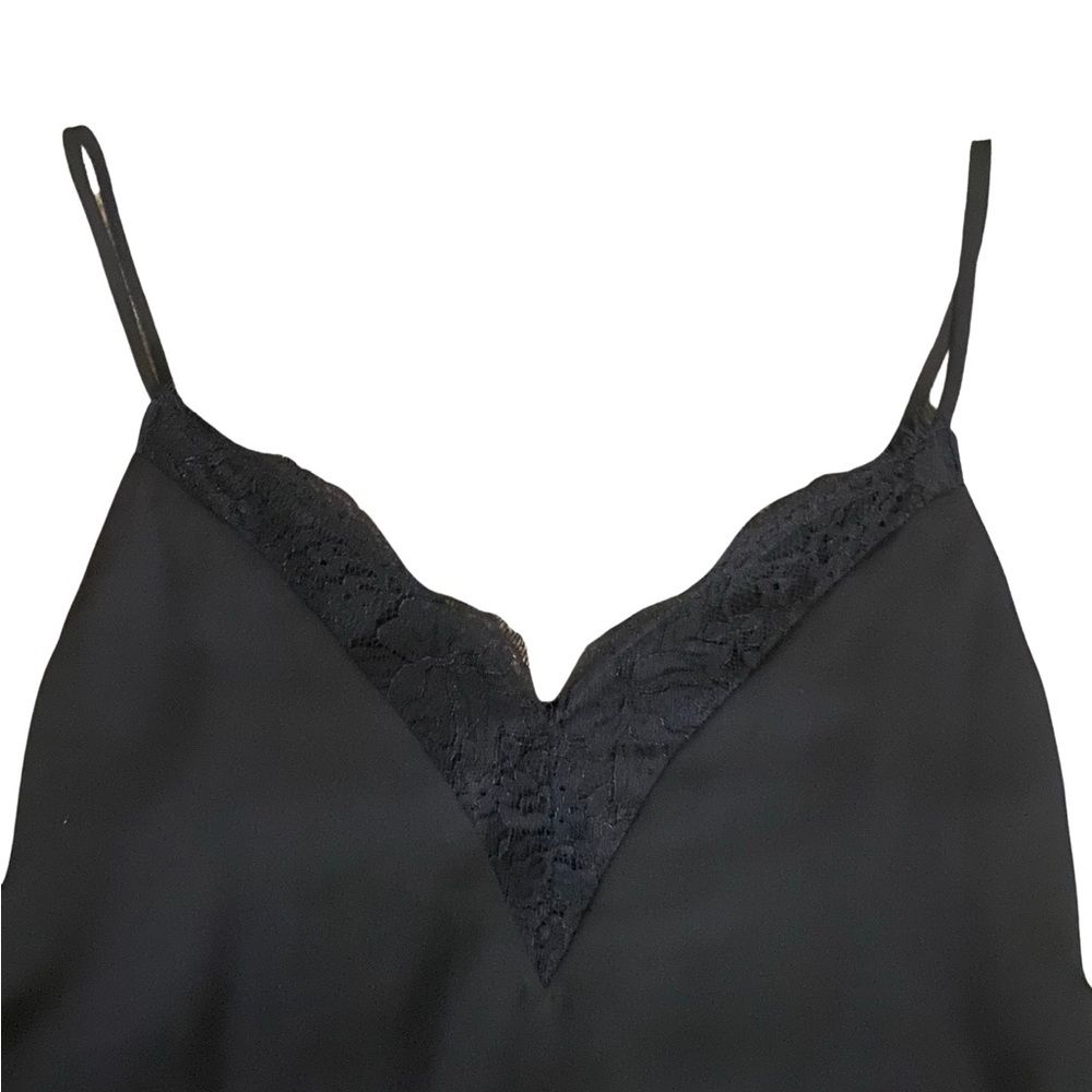 Beautiful V-neck lace cami